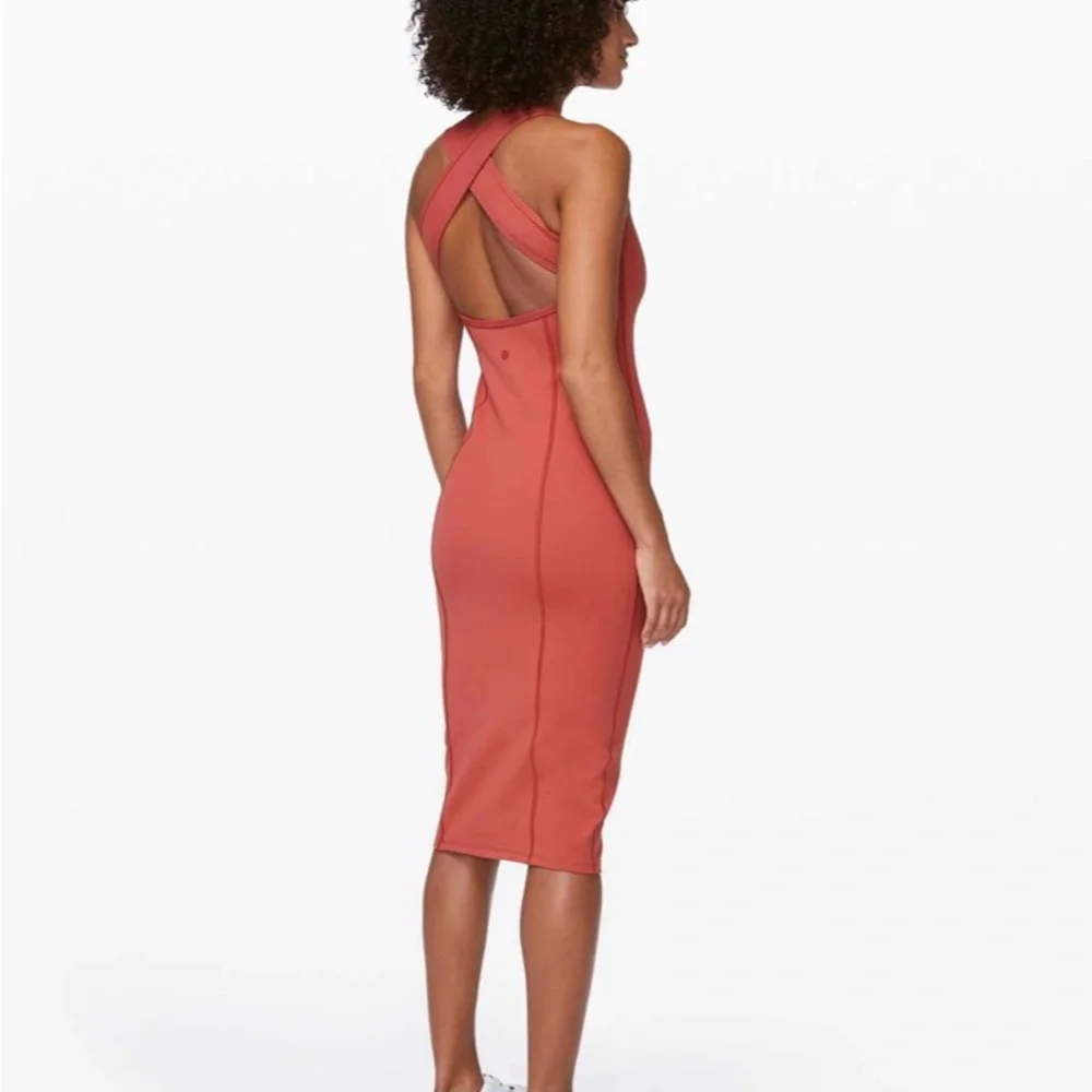 Lululemon Women’s Picnic Play Dress in Brick Rose - Bodycon Midi Dress